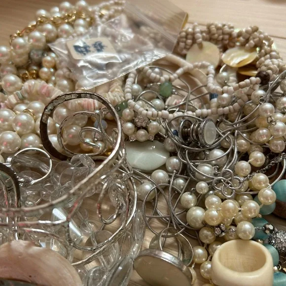 Huge mystery jar of mermaid themed jewelry 🧜‍♀️ - Picture 7 of 8